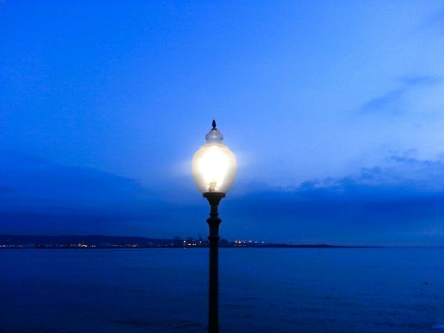 푸른 밤, 깊은 빛🌙 단수이 어인부두 