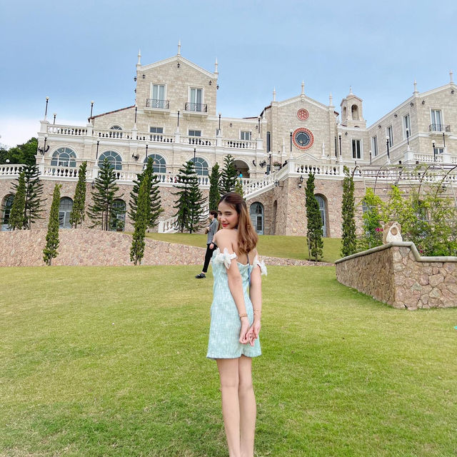 ดินเนอร์ในปราสาทสไตล์ที่พัทยา  🏰