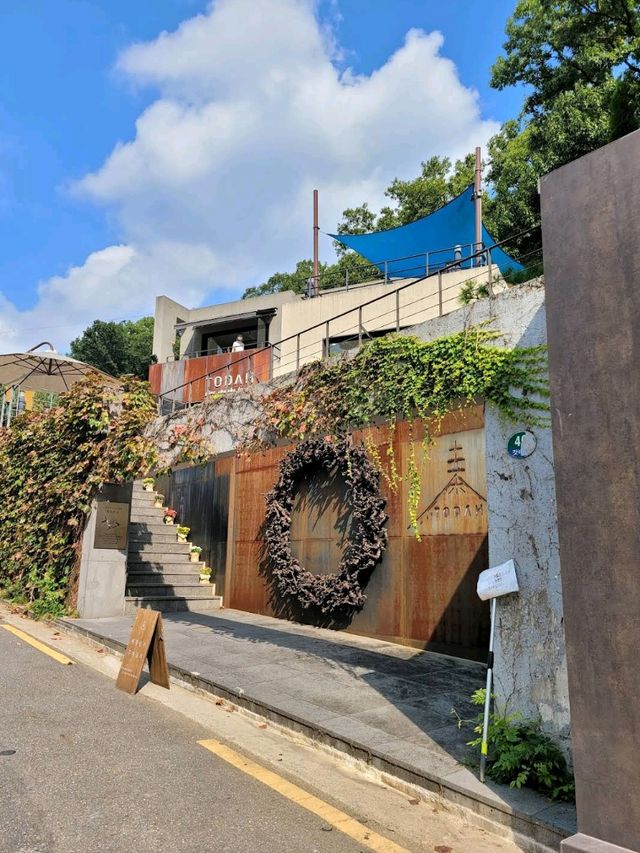Todah Cafe in Seoul is a serene retreat tucked away in the quiet neighborhood of Seocho-gu