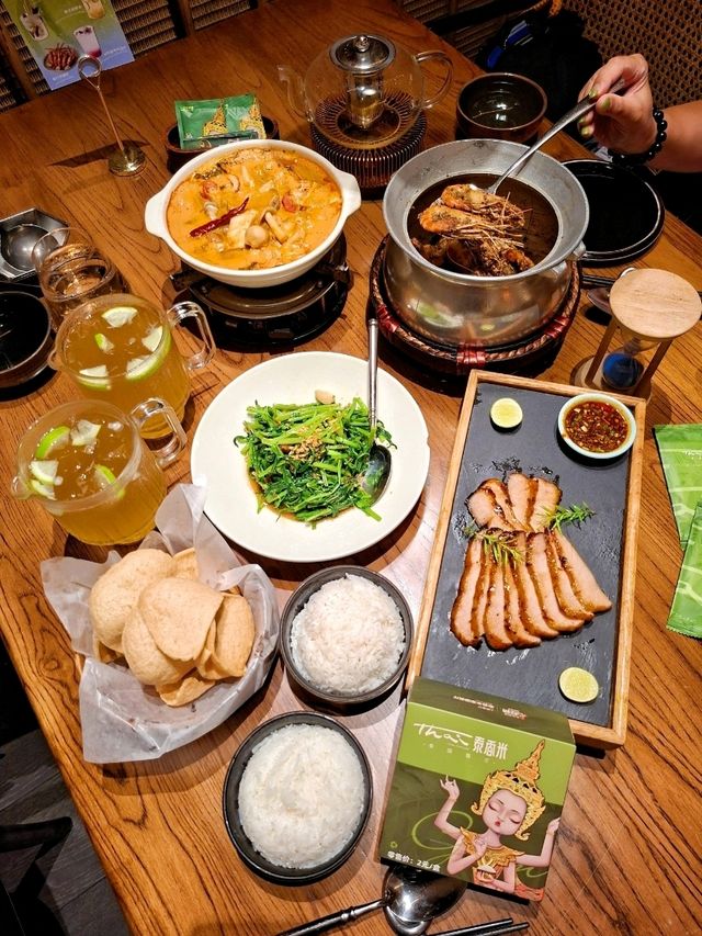 炭燒豬頸肉，外脆內嫩，滿足味蕾