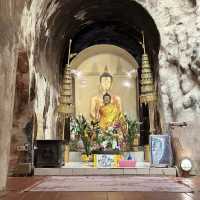 วัดอุโมงค์ เชียงใหม่ วัดที่สวยในดวงใจ