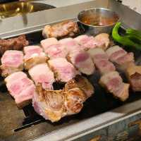 제주도 중문 흑돼지 맛집)초풍 - 서귀포 중문관광단지 흑돼지 근고기 전문점 / 제주 환승연애 맛집