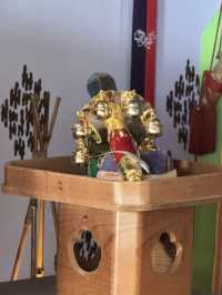 日本沖繩｜安里八幡宮——城市街角的靜謐神社，凝望歲月與庇佑的守護之地