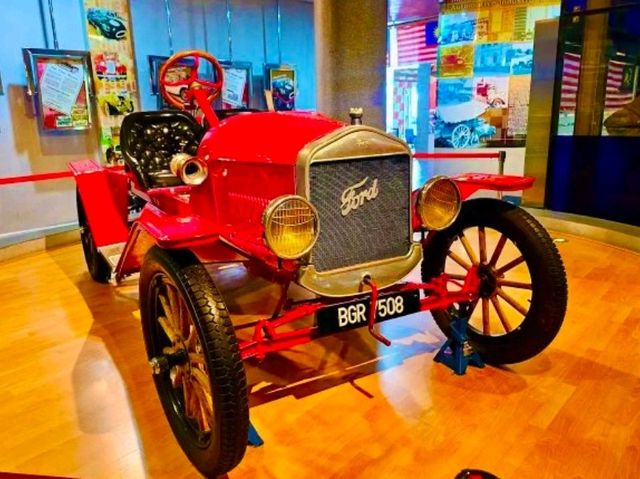 Sepang Itinerary | Cars, Shopping & Airport Stay