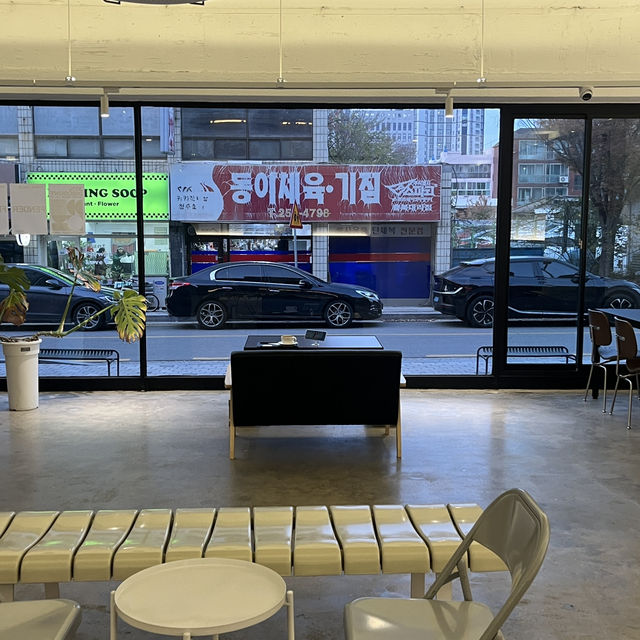 성안길 대표 느좋카페 펜더(FENDER) ☕️