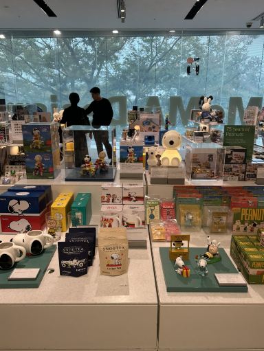 東京・表参道】MoMA Design Store 表参道 | Trip.com 東京