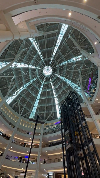 The Perfect Rainy Day in Kuala Lumpur - SHOPPING 🛍️ ☔🏙️