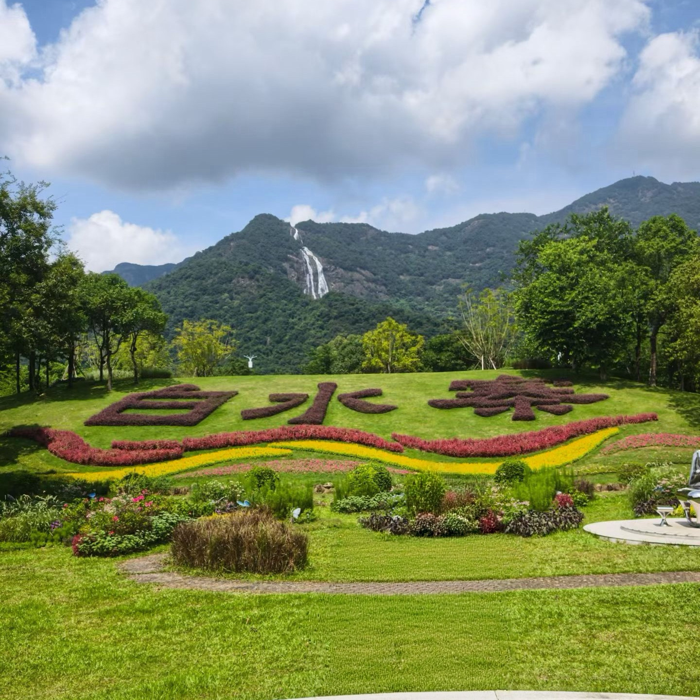 Baishuizhai: My Refreshing Hike Up Guangzhou’s Famous 9999 Steps