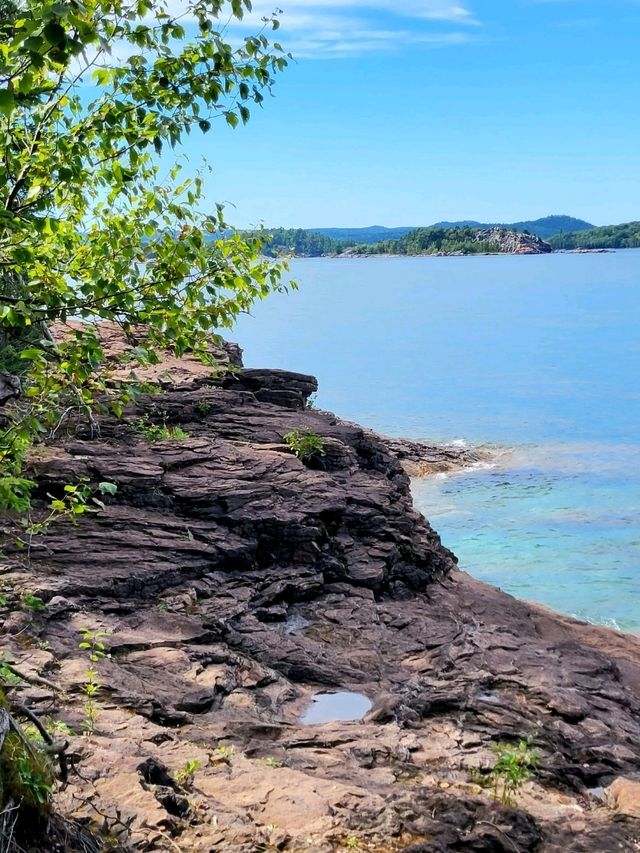 Exploring the Black Rocks and crystal clear water of Lake Superior