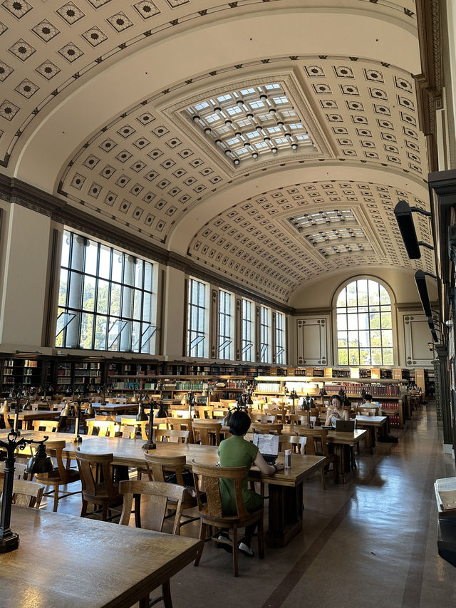 11 月去 UC Berkeley 逛一天其實滿剛好的。 11 月去 UC Berkeley 逛一天其實滿剛好的。