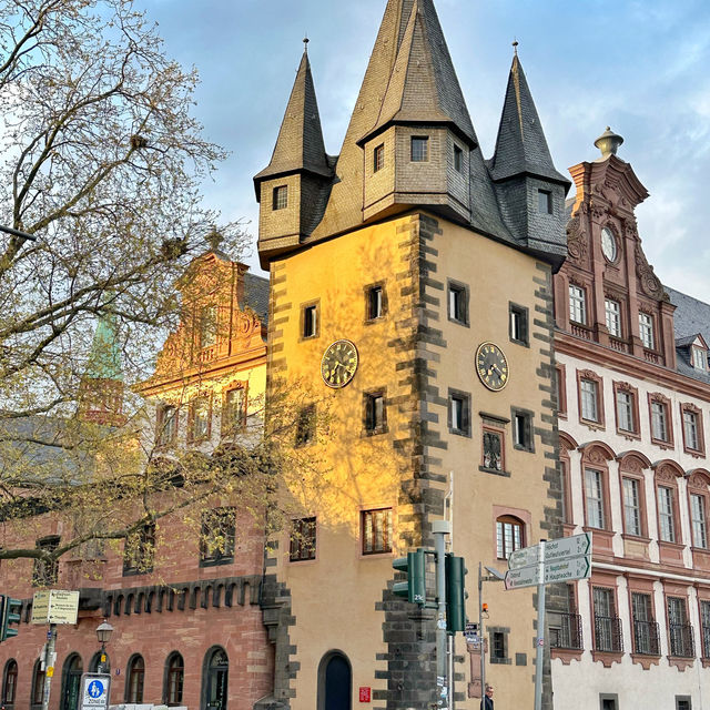 Gorgeous gothic looking bridge in Frankfurt