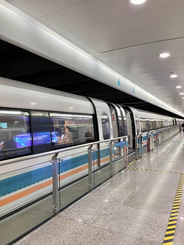 푸동국제공항에서 상하이 시내까지 단 8분🚅
