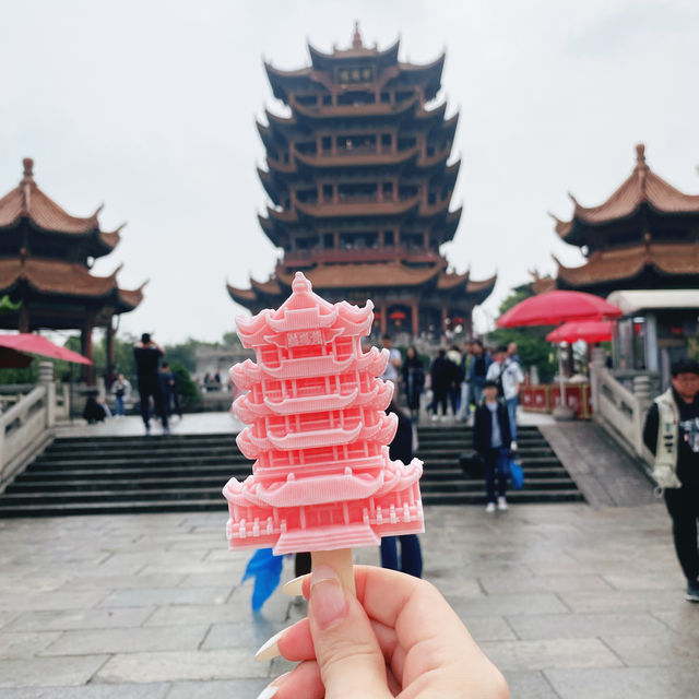 Can’t Miss the Yellow Crane Tower in Wuhan 