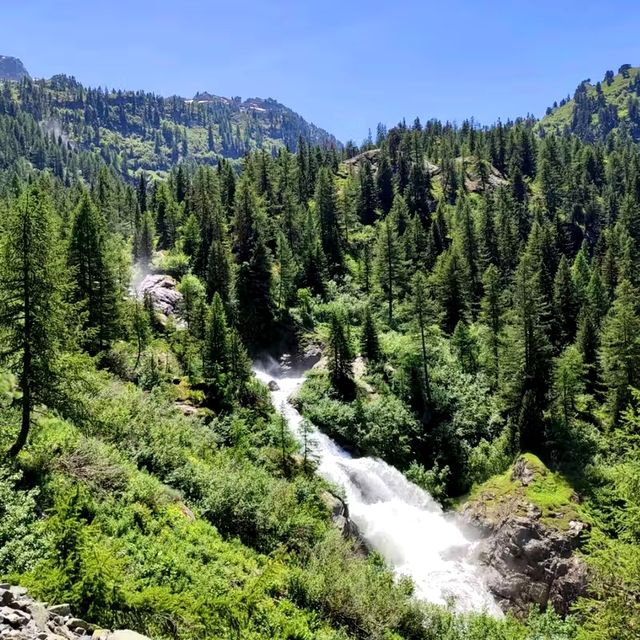 Rutor Waterfalls - Hiking trail