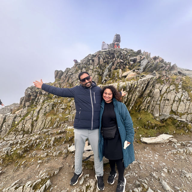 “A Rain-Kissed Adventure on the Snowdon Mountain Railway: Breathtaking Views and a Thrilling Journey