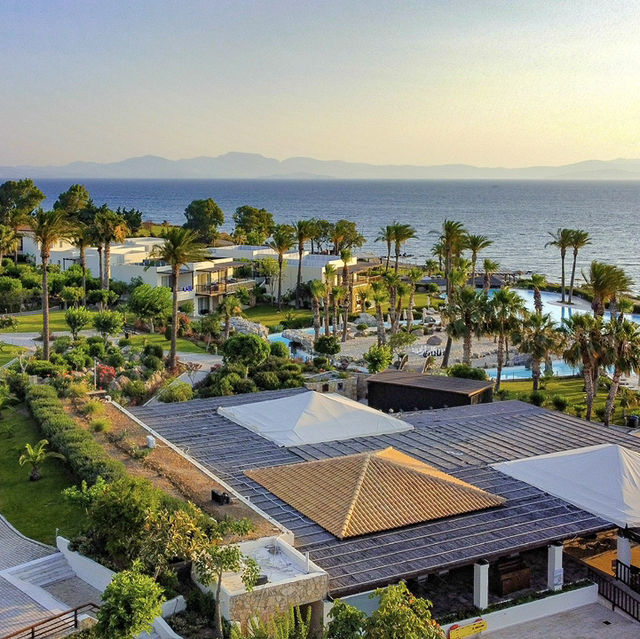 Kalimera! ☀️ A beautiful sunrise in Psalidi, Kos island. 