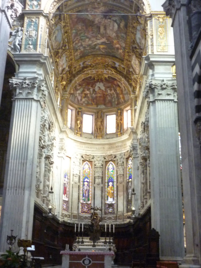 Genoa: Narrow Streets and Beautiful Churches