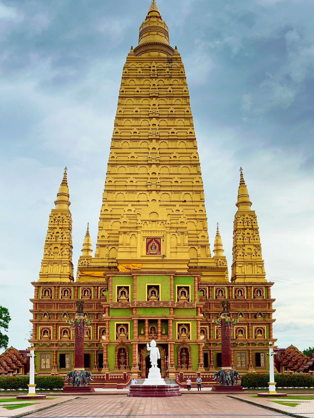One of the most beautiful temples in South of Thailand 