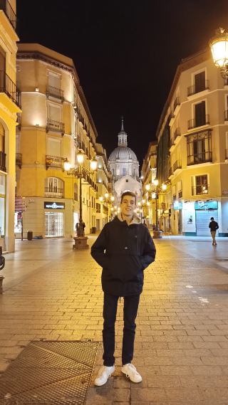 📍 Zaragoza by Night – Illuminated Landmarks & Lively Tapas Streets 🌙✨