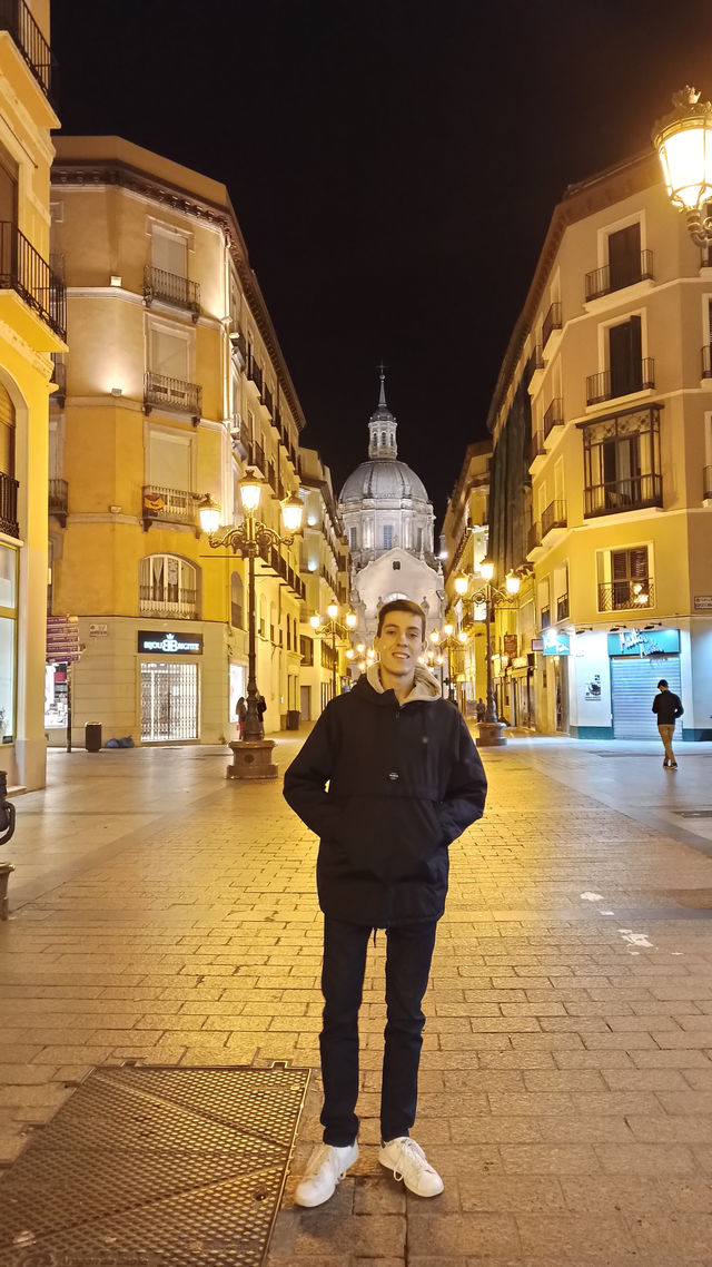 📍 Zaragoza by Night – Illuminated Landmarks & Lively Tapas Streets 🌙✨