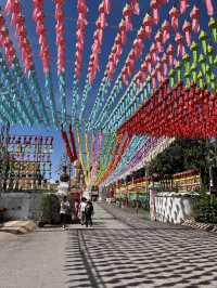 Doi Saket Lake Lantern Festival