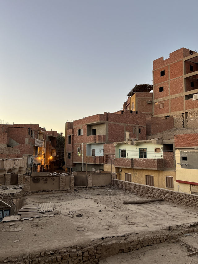 3 Days in Aswan on a $100 Budget – Temples, Nile Views & Nubian Nights 