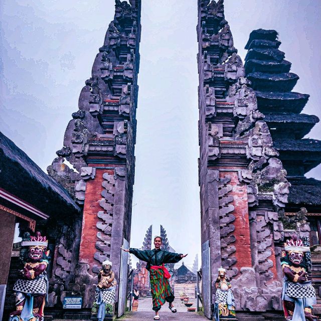 Temple Hopping In Bali!
