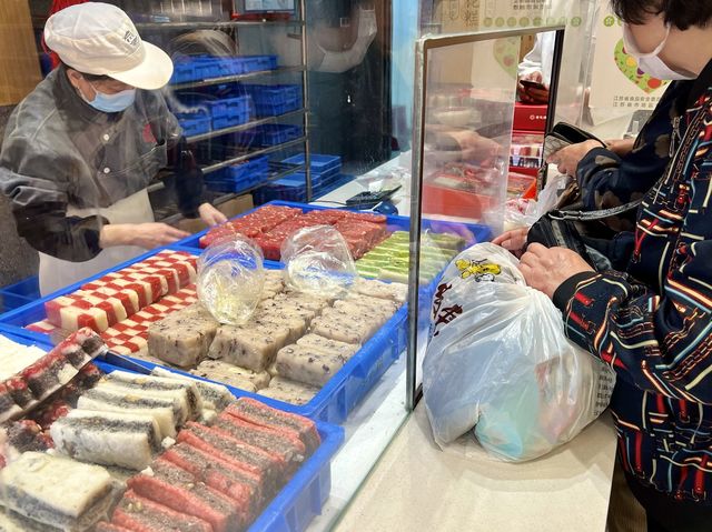 【蘇州】バラマキ土産から食べ歩きおやつまで買える老舗モチ菓子屋