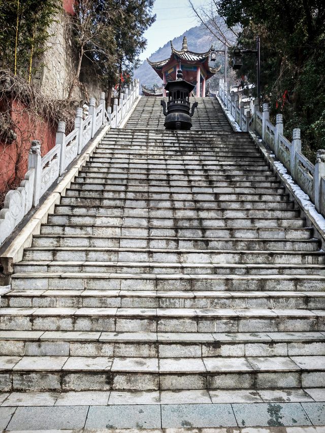 太白山：太白廟，神功石