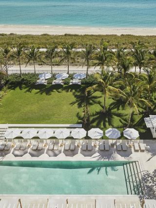 🌴🏖️ Surfside Splendor: Florida's Finest Stays 🌞🛏️