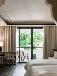 🌴 Chiang Mai's Serene Oasis: Burirattana Hotel 🏨✨