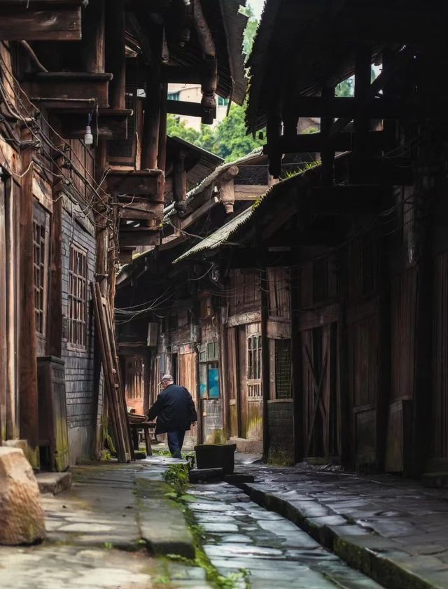 不在雲南，不在貴州，這個被嚴重低估的避世古鎮清涼得不像三伏天
