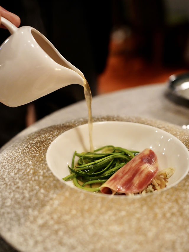上海美食｜素凯泰酒店里的意式"黑珍珠"。