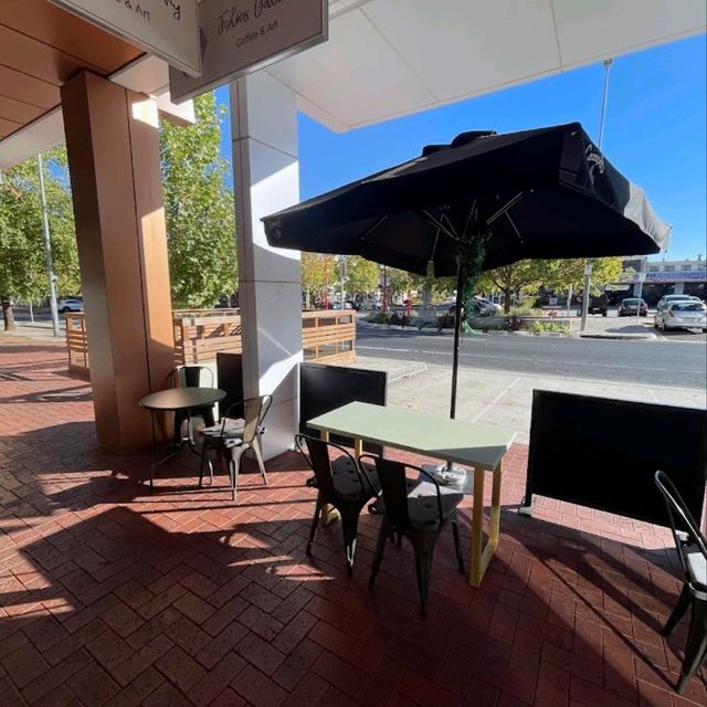 art gallery and cafe