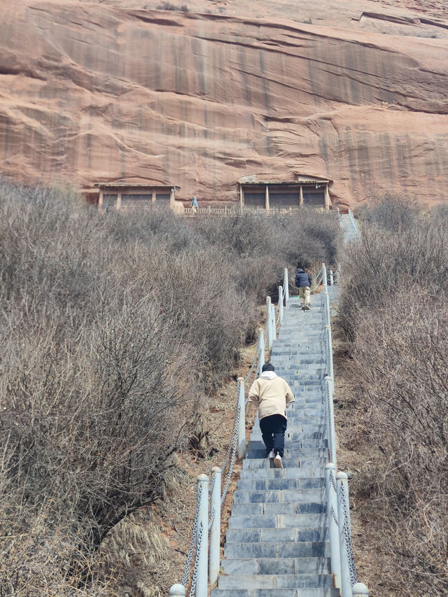 比莫高窟更難預約！張掖的懸空佛國金塔寺！