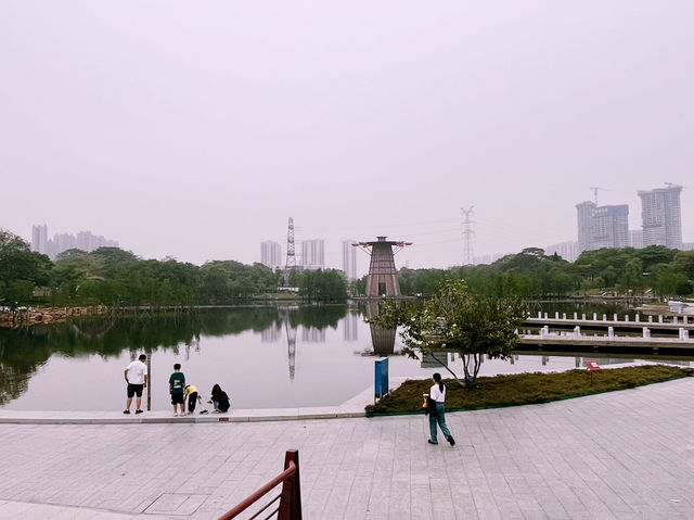 廣東省佛山市一個公园：千燈湖公園，適合購物、觀光旅遊、度假休閒等！