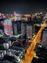 我住咗長沙呢間高空江景藝術館