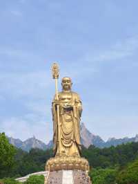 去咗九華山一趟，心裡面嗰啲嘢忽然間就落晒地