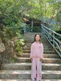 週末帶娃去玩～爬山睇溶洞嘅快樂源泉