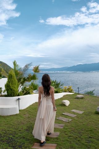 This seaside hotel in Dali feels like stepping into the Wizard of Oz!