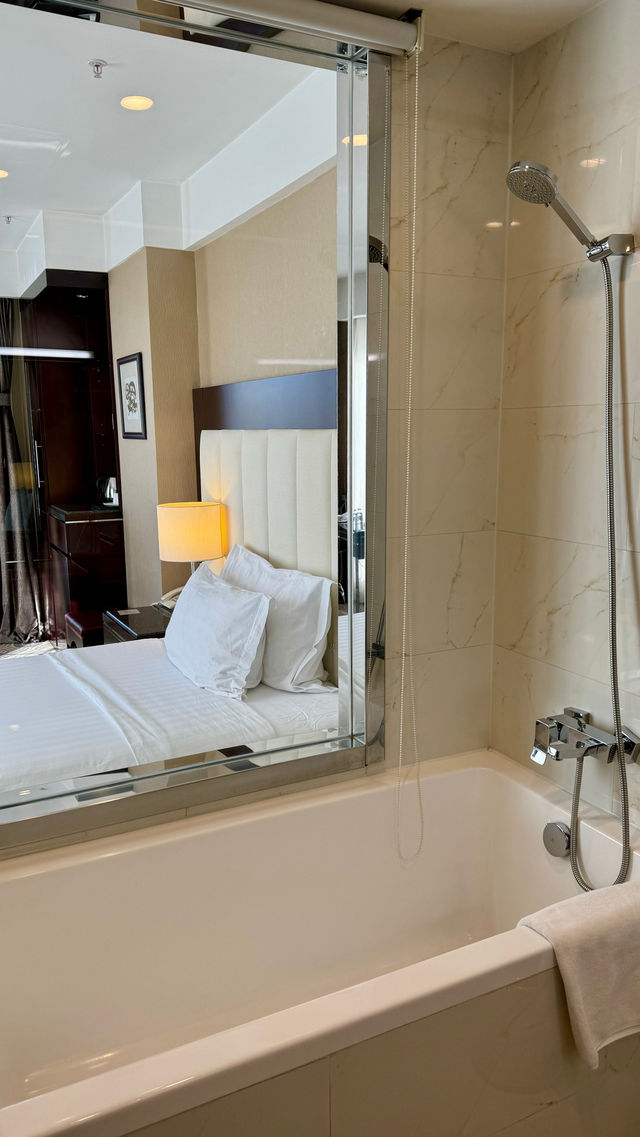 Centrally Located Hotel with Pleasant Amenities