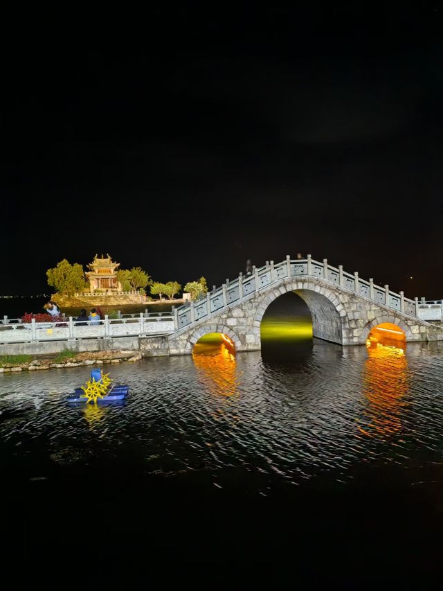把洱海裝進窗棂，把溫暖寫進旅途｜留在大理的理由