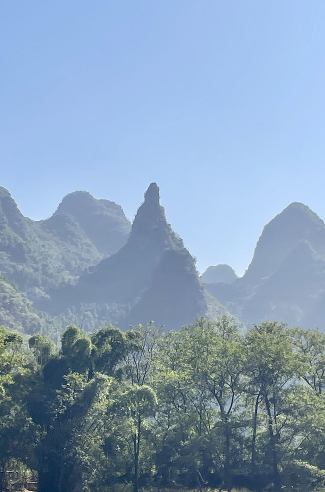 漓江山色美如畫 漓江山色美如畫