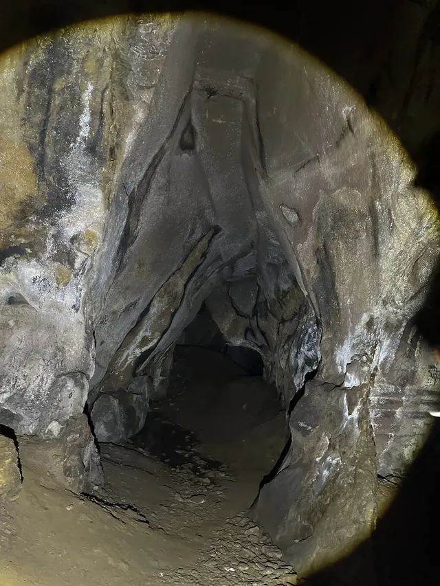 西樵山這個洞穴太好玩了吧!!(三刷) 西樵山這個洞穴太好玩了吧!!(三刷)