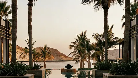 오만의 숨겨진 비경 주메이라 무스카트 베이 리조트 완벽 가이드 — traveler post in 오만