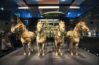 始皇帝の「ロールスロイス」！世界を震撼させた青銅の馬車の秘密 