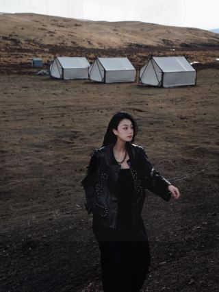 Tibetan Slow Life｜Healing Moments with Snow Mountains, Prayer Flags, and Yaks\u