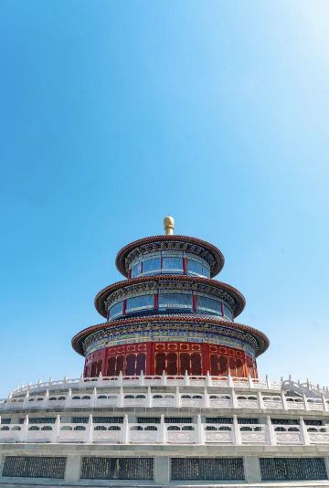 A Tranquil Retreat: Strolling Through Ling Mountain and Relaxing at Luoyue Hotel