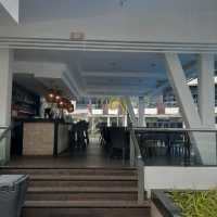 CHAMBERY POOL BAR: REFRESHING EXPERIENCE