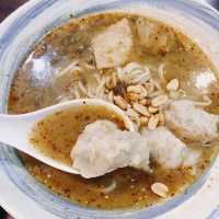 吃香喝辣🌶️🍜 八哥酸辣粉